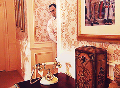 tumblr_m4f8rlt7Ry1r9uxb0o4_250.gif