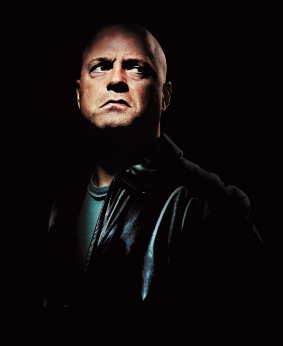 vic-mackey-in-the-shadows-572x700.jpg