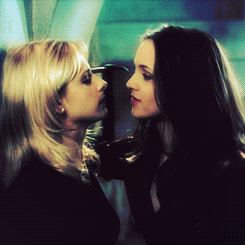 tumblr_mch5vqvdln1qfo1xeo1_250.gif