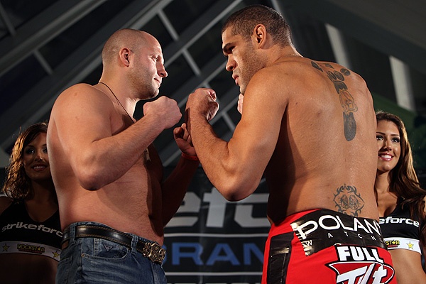 bigfoot-vs-fedor-hwgp-weigh-in.jpg