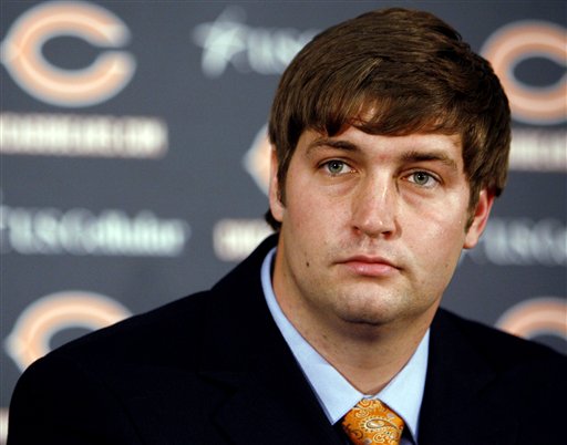 44768_bears_cutler_football.jpg