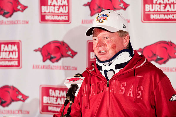 ncf_u_petrino11_600.jpg