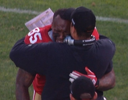 vernon-davis-crying3-530x415.jpg