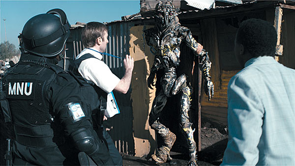 233_x600_film_district9_rev.jpg