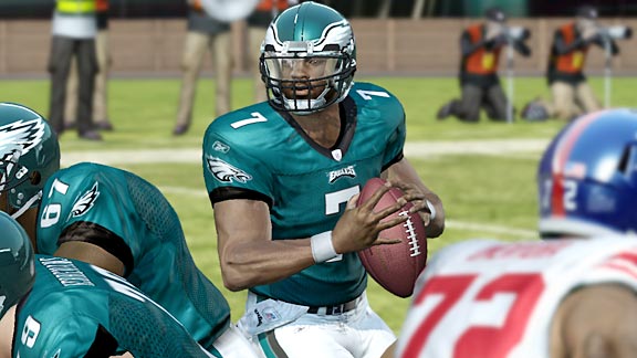 madden10_vick1_576.jpg