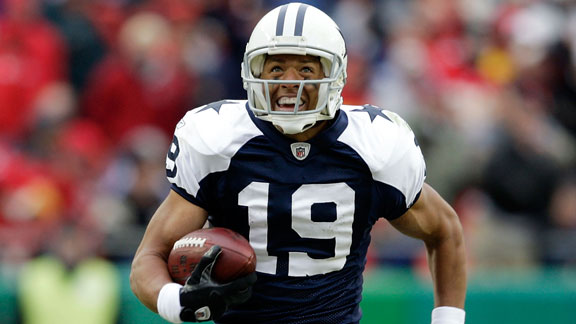 dm_091012_nfl_miles_austin_int.jpg