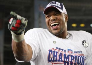 Micheal-Strahan-Super-Bowl-XLII.jpg