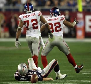 Strahan-Umenyiora-Brady-Sack-Super-Bowl-XLII.jpg