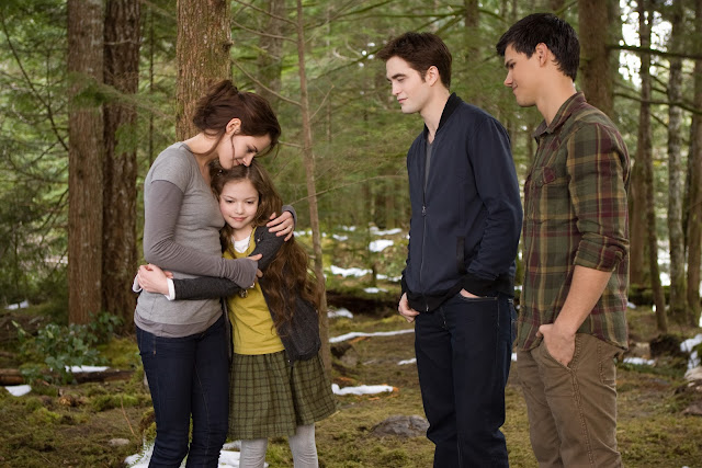 kristen-stewart-mackenzie-foy-twilight-breaking-dawn-part-2.jpg