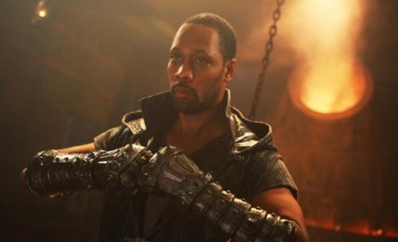 RZA_ManWithTheIronFists.jpg.CROP.rectangle3-large.jpg